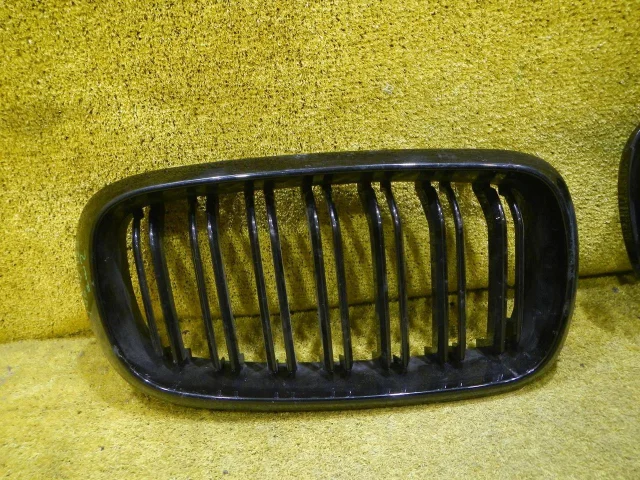 Решетка радиатора левая для BMW X6 Ф16 F16 2014-2019 на фотографиях