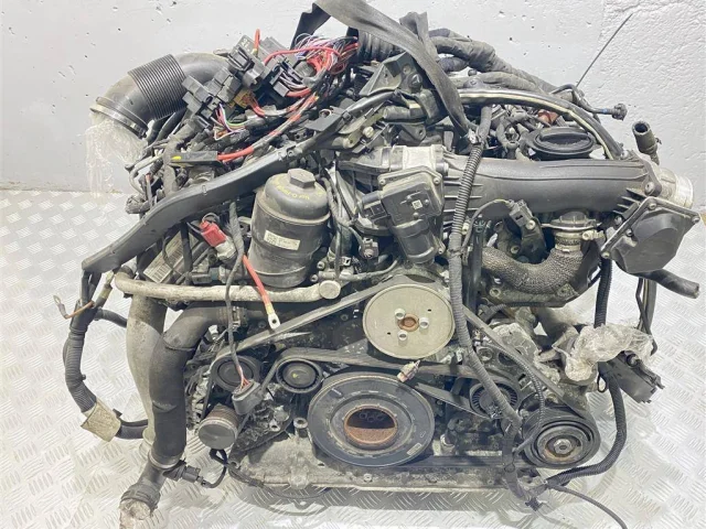 Двигатель без навесного для Audi A6 C7 2010-2018 на фотографиях