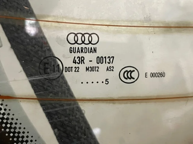 Стекло двери багажника для Audi Q7 4L 2005-2015 на фотографиях