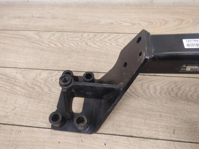 Фаркоп для Volkswagen Touareg II (7P5) 2010-2014 на фотографиях