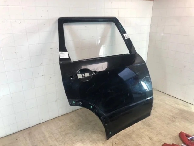 Двери для Mitsubishi Outlander 1 CU0W 2002-2009 на фотографиях