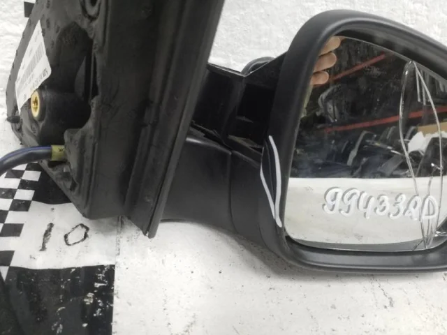 Зеркало боковое правое для Skoda Rapid I rest NH3 2017-2020 на фотографиях