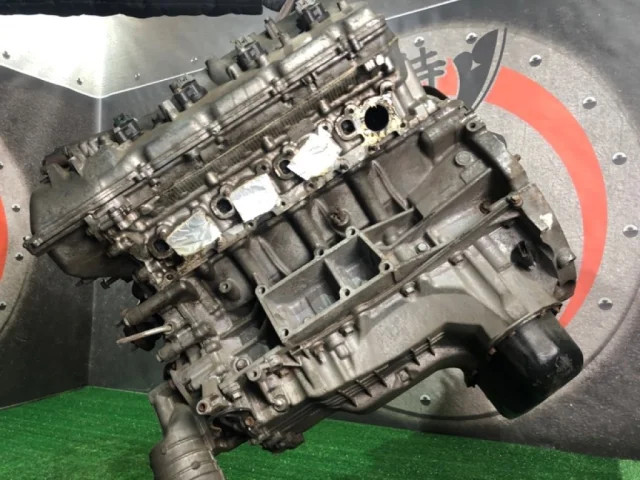 Двигатель для Toyota Land Cruiser J200 Rest2 2015-2021 на фотографиях