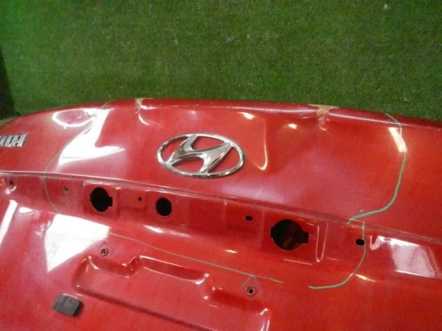 Дверь багажника для Hyundai Solaris 1 рестайлинг 2014-2017 на фотографиях