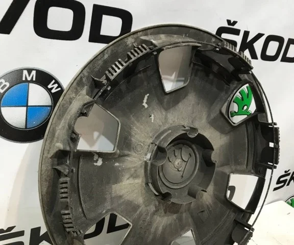 Колпак колесный для Skoda Octavia A7 rest на фотографиях
