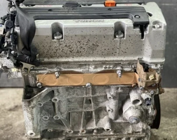 Двигатель без навесного для Honda Odyssey RB1, RB2 2003-2008 на фотографиях