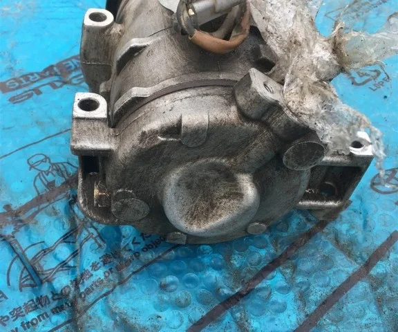 Компрессор кондиционера для Toyota Land Cruiser J200 Rest2 2015-2021 на фотографиях