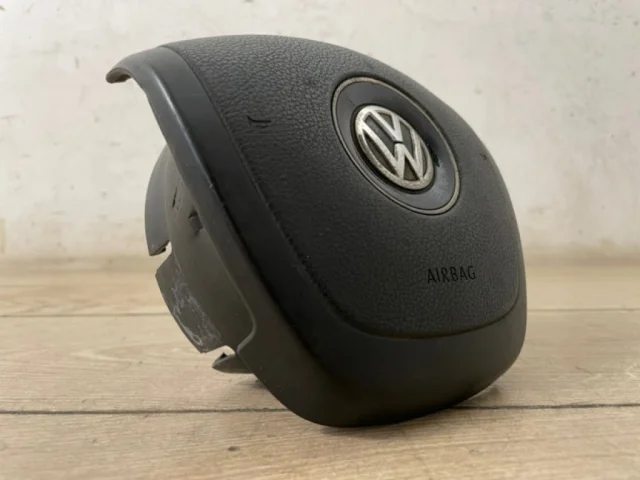 Подушка безопасности водителя для Volkswagen Touareg II (7P5) 2010-2014 на фотографиях