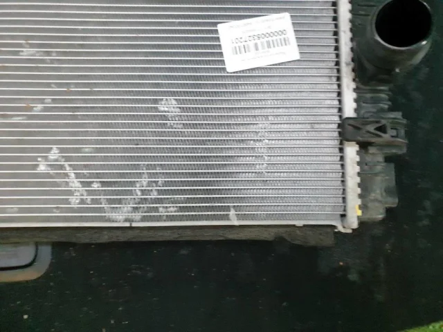 Радиатор охлаждения ДВС для BMW 3er G20 2018+ на фотографиях