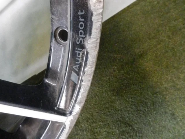 Диск колесный литой для Audi Q7 4M 2015+ на фотографиях