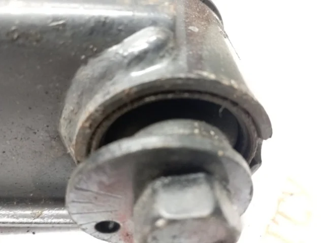 Рычаг задний левый нижний для Suzuki Grand Vitara 2005-2014 на фотографиях