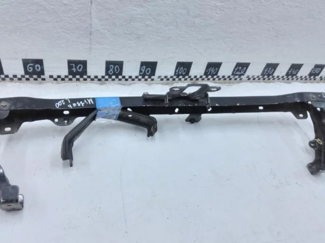 Усилитель переднего бампера для Mitsubishi Pajero Sport KS0W 2016+ на фотографиях