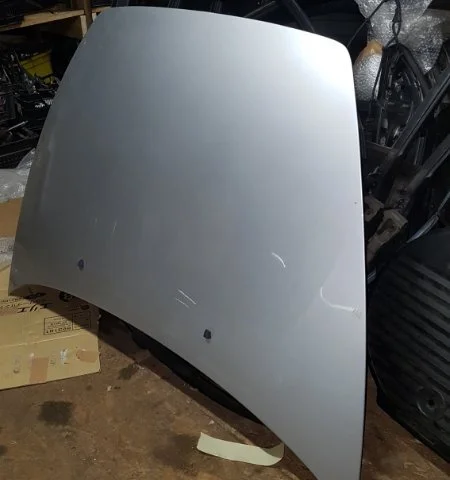 Капот для Volvo C30 MK 2006-2013 на фотографиях