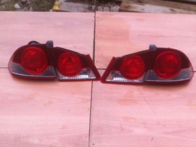 Фонарь левый для Honda Civic FA 2005-2010 седан на фотографиях