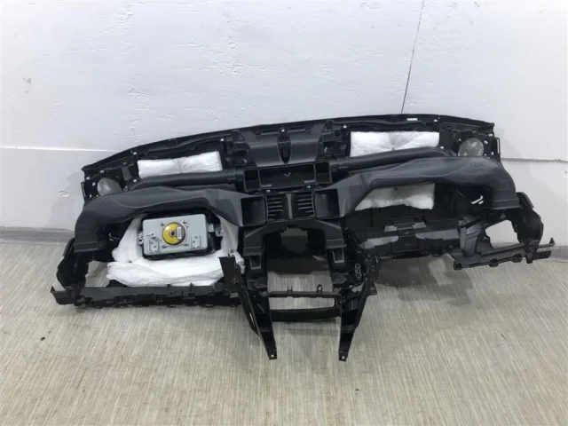 Подушка безопасности пассажира для Subaru Forester SK 2019+ на фотографиях