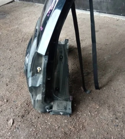 Заднее левое крыло для Suzuki Grand Vitara 2005-2014 на фотографиях