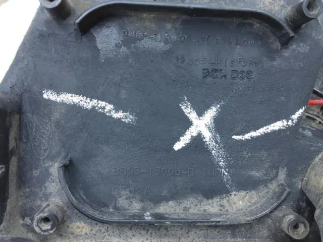 Фара правая для Ford Explorer U502 2011-2016 на фотографиях