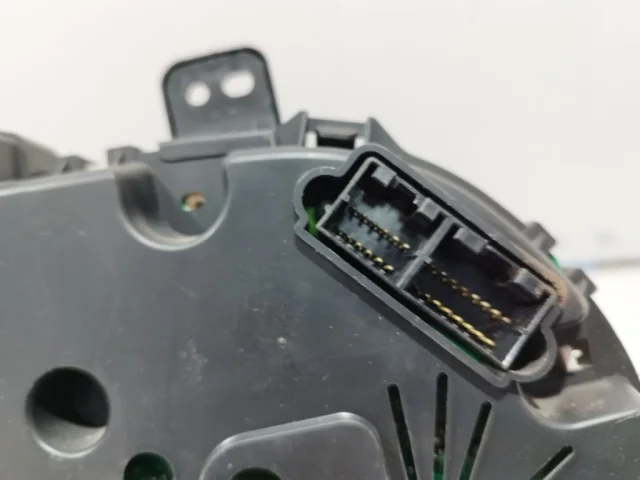 Приборная панель для Hyundai Solaris 1 RB (2011-2013) на фотографиях