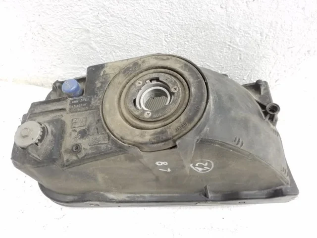 Противотуманка (ПТФ) передняя левая для Toyota Land Cruiser 200 2007-2015 на фотографиях