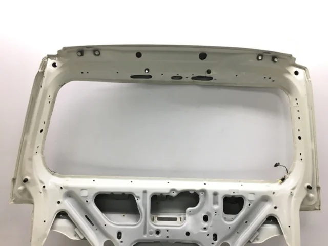 Дверь багажника для Toyota Alphard H10 2002-2008 на фотографиях