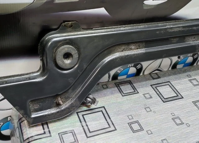 Нижняя планка телевизора для Mercedes-Benz GL class X164 2006-2012 на фотографиях