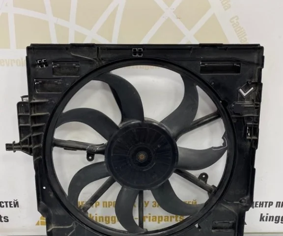 Вентилятор радиатора охлаждения ДВС для BMW X5 F15 (Ф15) 2013-2018 на фотографиях