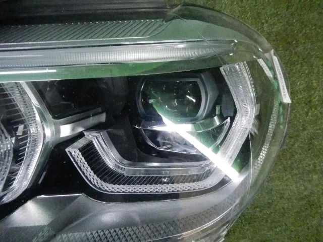 Фара левая для BMW X3 G01 2017-2023 на фотографиях