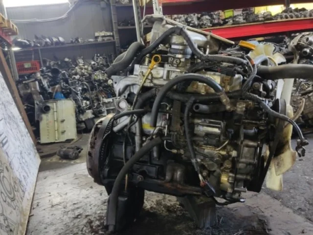 Двигатель без навесного для Nissan Terrano WD21 5dr 1986-1996 на фотографиях