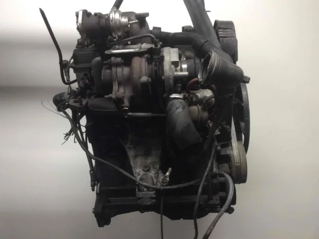 Двигатель без навесного для Volkswagen Passat (B4, Typ 3A) 1993-1997 на фотографиях