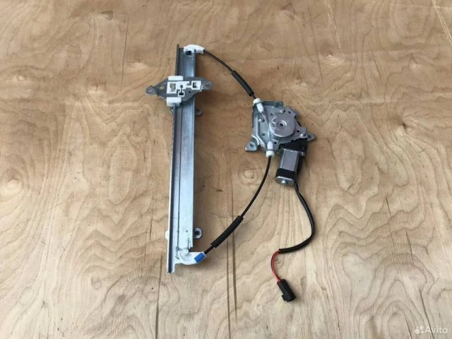 Стеклоподъемник передний левый для Nissan Almera Classic B10 2006-2012 на фотографиях