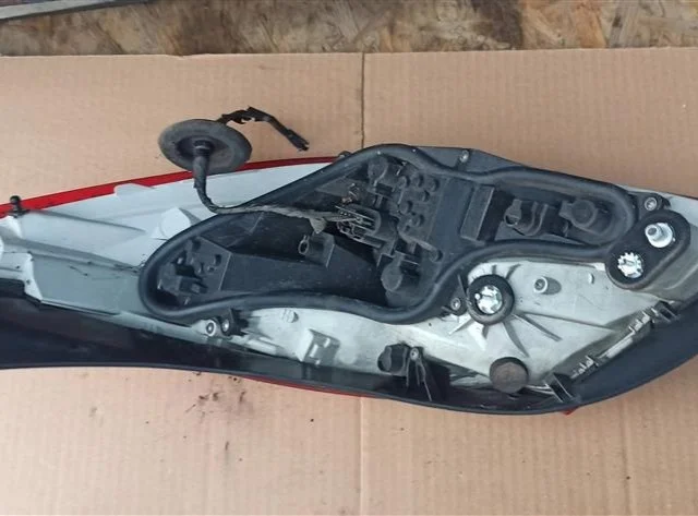 Фонарь левый для Opel Insignia Седан A 2008-2017 на фотографиях