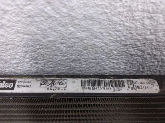 Радиатор кондиционера для Land Rover Freelander L359 2006-2010 на фотографиях