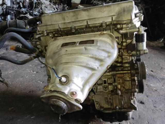 Двигатель без навесного для Toyota RAV4 XA20 3 door 2000-2005 на фотографиях