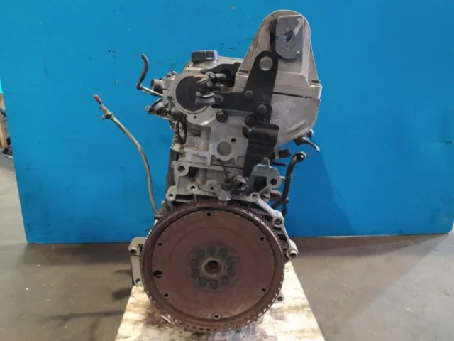 Продажа двигателя D5244T5