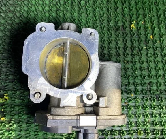 Дроссельная заслонка для Opel Antara 2006-2017 на фотографиях
