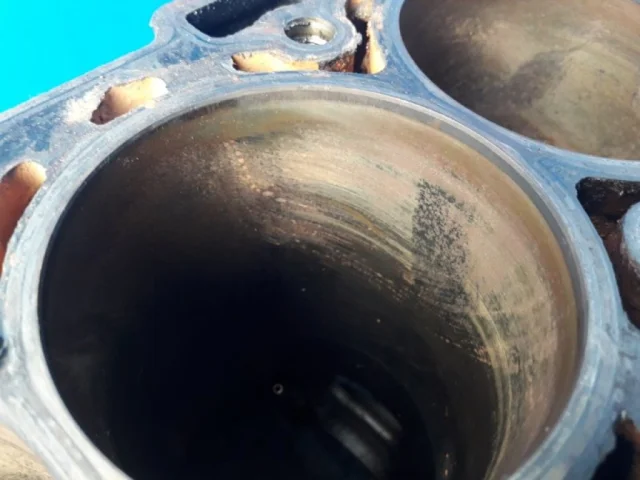 Блок цилиндров для Opel Zafira B 2005-2015 на фотографиях