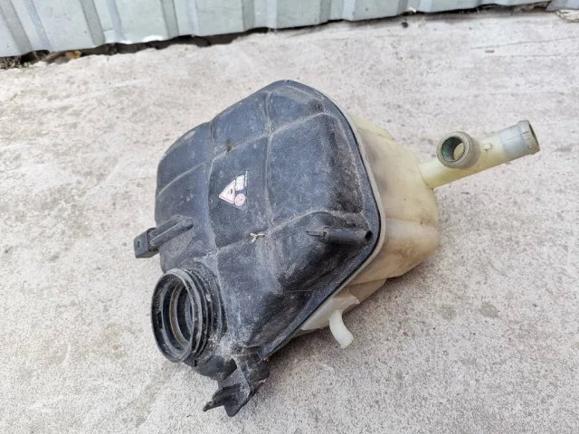 Расширительный бачок радиатора для Mercedes-Benz GL class X164 2006-2012 на фотографиях