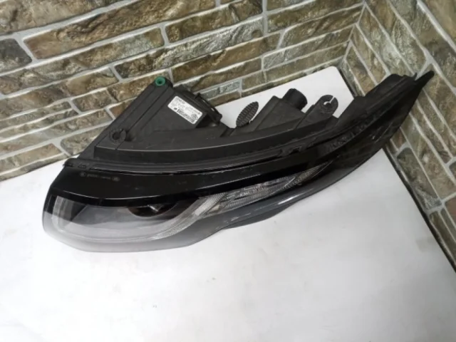 Фары для Land Rover Range Rover Evoque L538 Rest 2015-2018 на фотографиях