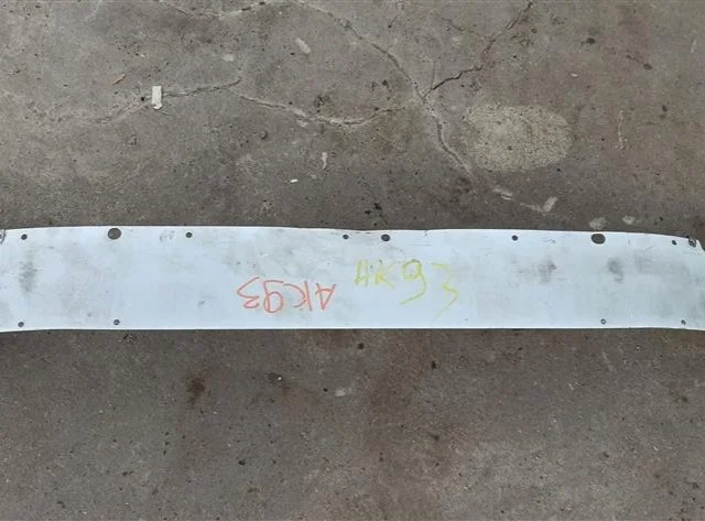 Усилитель переднего бампера для Opel Insignia Седан A 2008-2017 на фотографиях