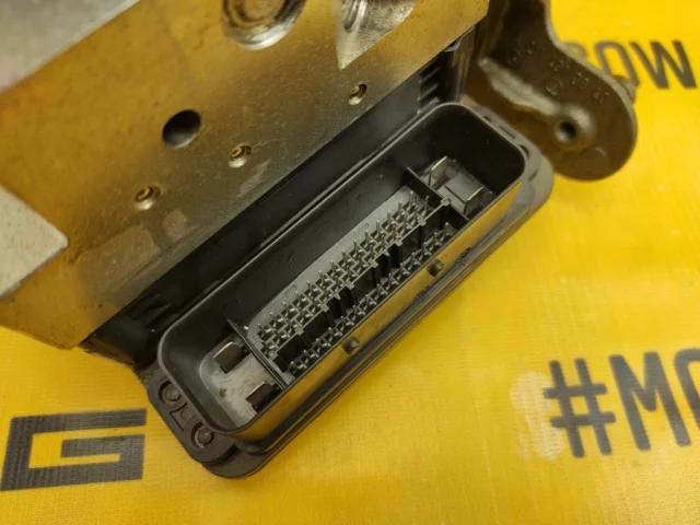 Блок ABS для Mercedes-Benz E class W211 2002-2009 на фотографиях