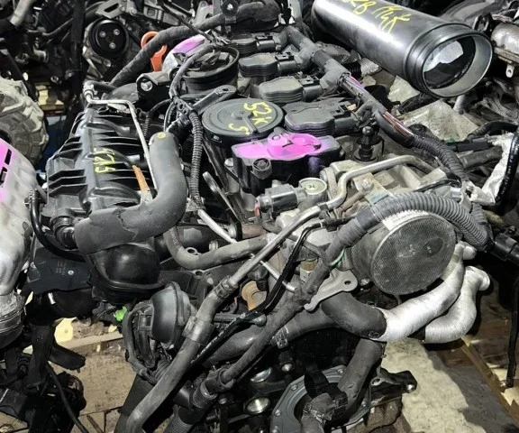 Двигатель без навесного для Volkswagen Passat (USA) 2011-2014 на фотографиях