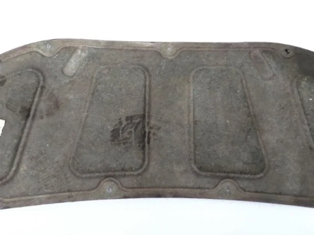 Шумоизоляция капота для Kia Rio 3 на фотографиях