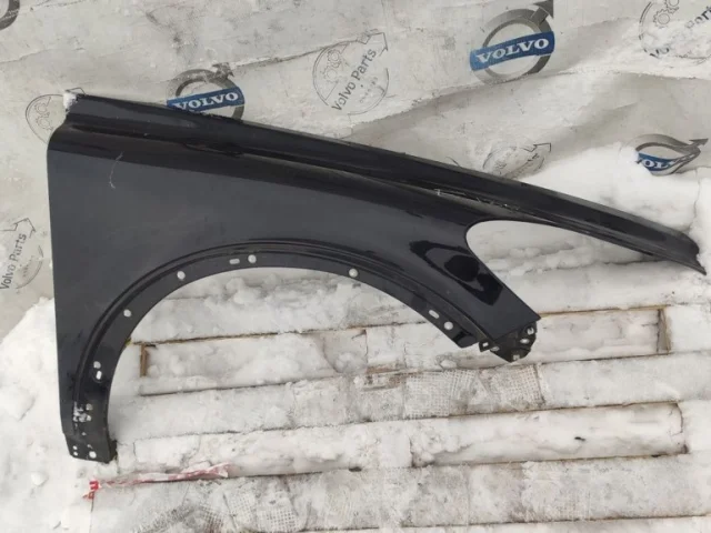 Крыло правое для Volvo C30 MK 2006-2013 на фотографиях