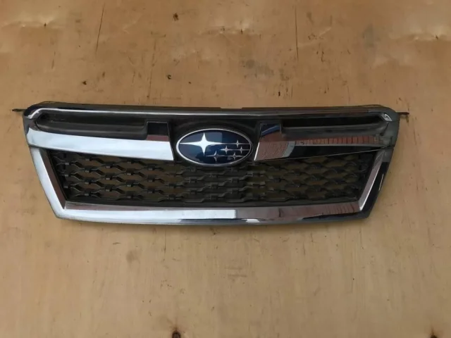 Решетка радиатора для Subaru Legacy BM/B14 2009-2013 на фотографиях