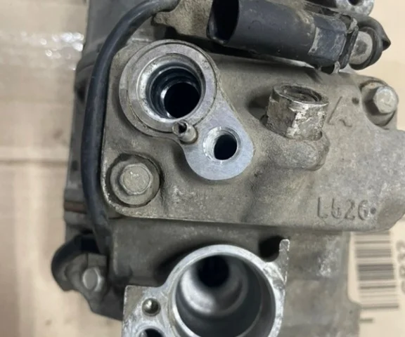 Компрессор кондиционера для Porsche Cayenne 958 2010-2014 на фотографиях