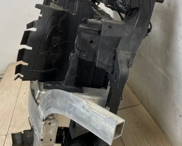 Кассета радиаторов для Audi Q7 4M 2015+ на фотографиях