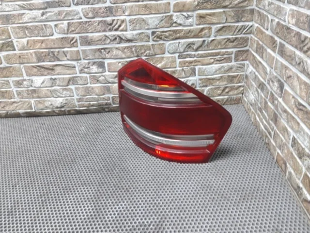 Фонарь правый для Mercedes-Benz GL class X166 2012-2016 на фотографиях