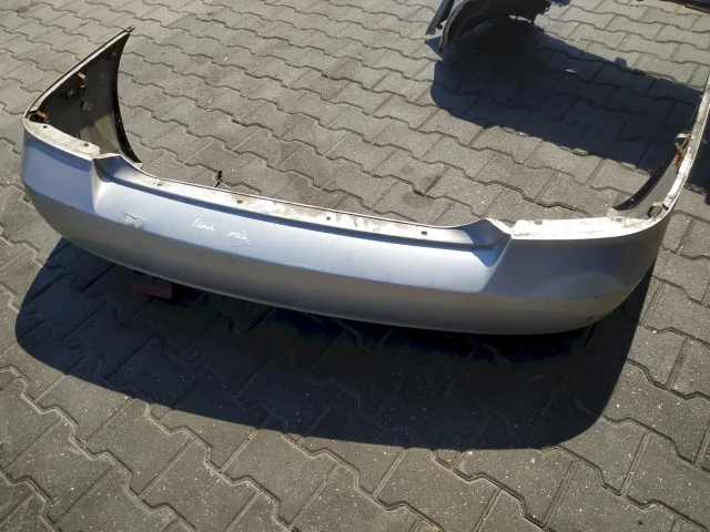 Бампер задний для Hyundai Elantra XD 2000-2009 на фотографиях