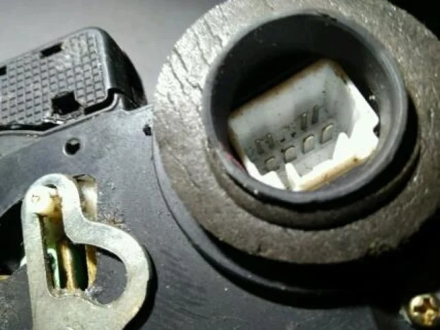 Двери для Toyota Corolla E110 Седан 1997-2002 на фотографиях