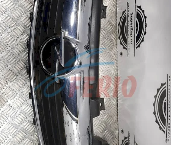 Решетка радиатора для Opel Zafira B 2005-2015 на фотографиях